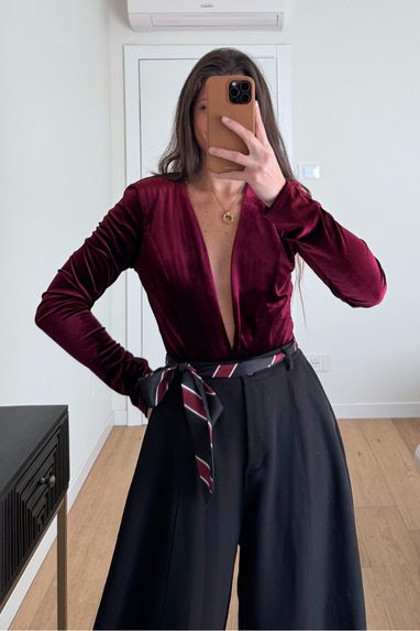 TWENTY Body in velluto con ampio scollo a V