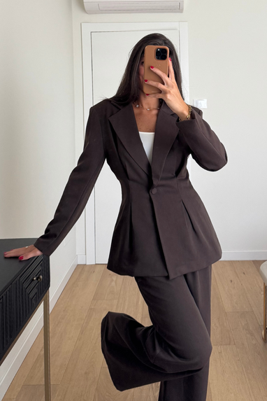 Tailleur giacca svasata
