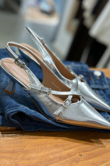 TWENTY Slingback a punta con fibbie