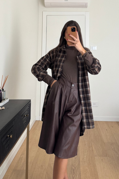 TWENTY Maxi bermuda in ecopelle