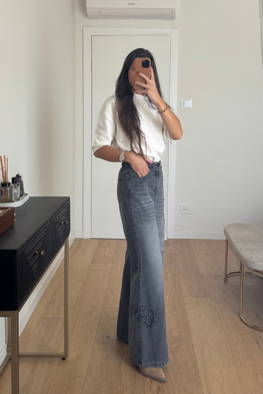 ECO Jeans palazzo con ricamo "All you need is love"