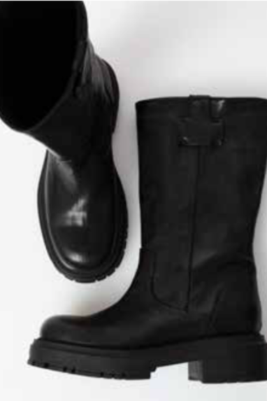 OVYÉ Combat boots