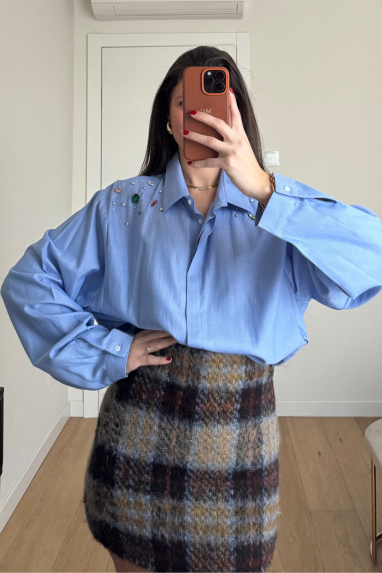 Camicia con applicazioni laterali