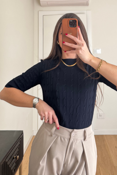 Maglia in filo con trecce