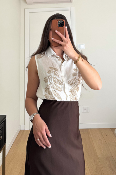 MAISON AMOUR Camicia smanicata con ricamo