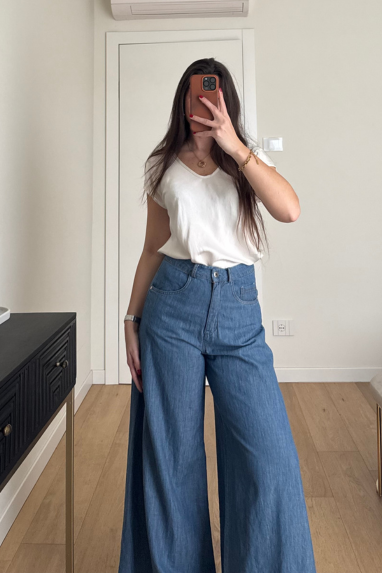 Jeans ampio a vita alta