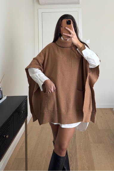 Maxi maglione con tasche frontali