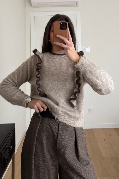 Maglia girocollo con volant