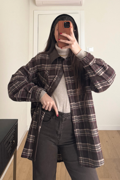 Maxi camicia con colletto in ecopelle