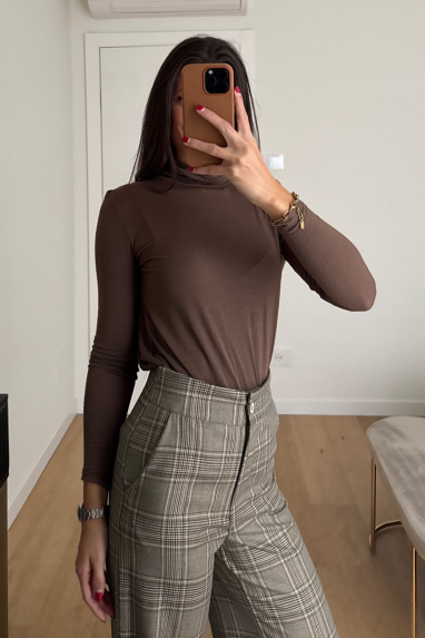 Maglia misto cashmere con scollo su schiena