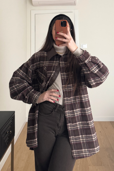 Maxi camicia con colletto in ecopelle