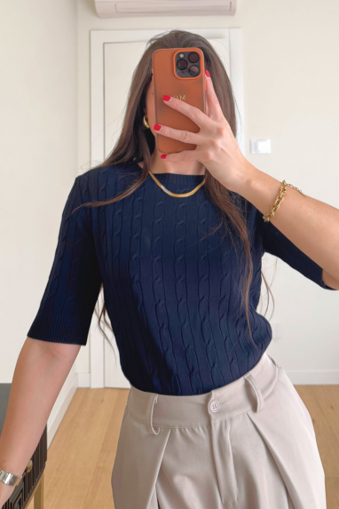 Maglia in filo con trecce