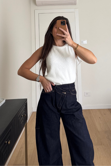 Jeans balloon bottone decentrato