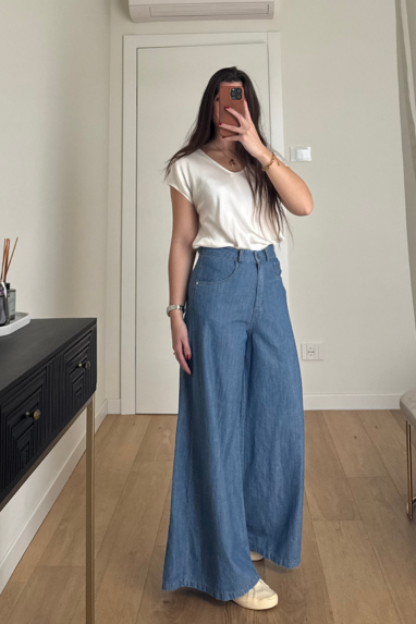 Jeans ampio a vita alta